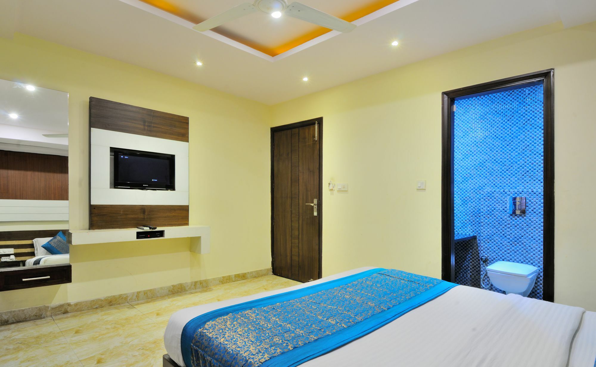Hotel Gold Star Inn - Paharganj Yeni Delhi Dış mekan fotoğraf