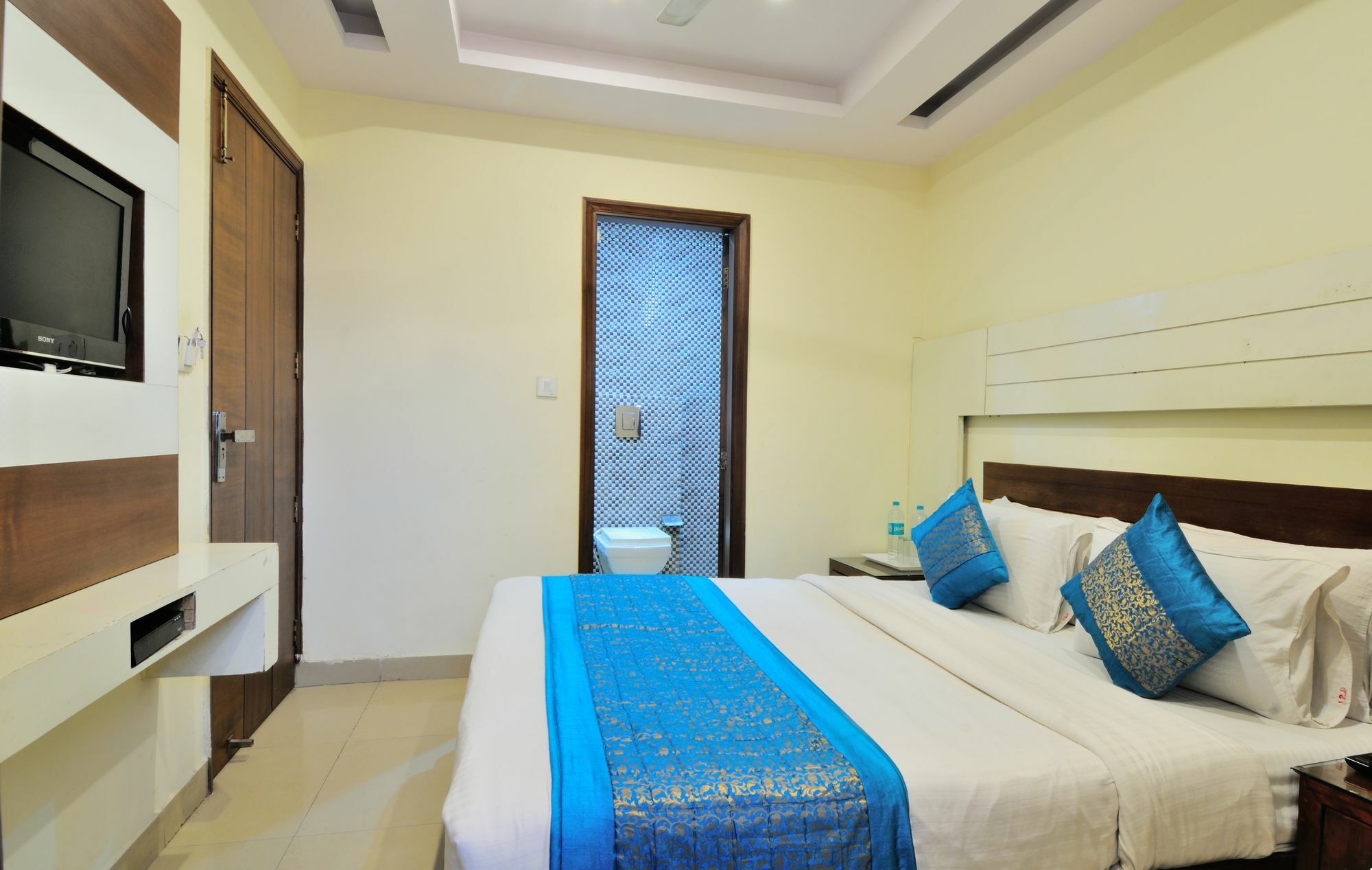 Hotel Gold Star Inn - Paharganj Yeni Delhi Dış mekan fotoğraf