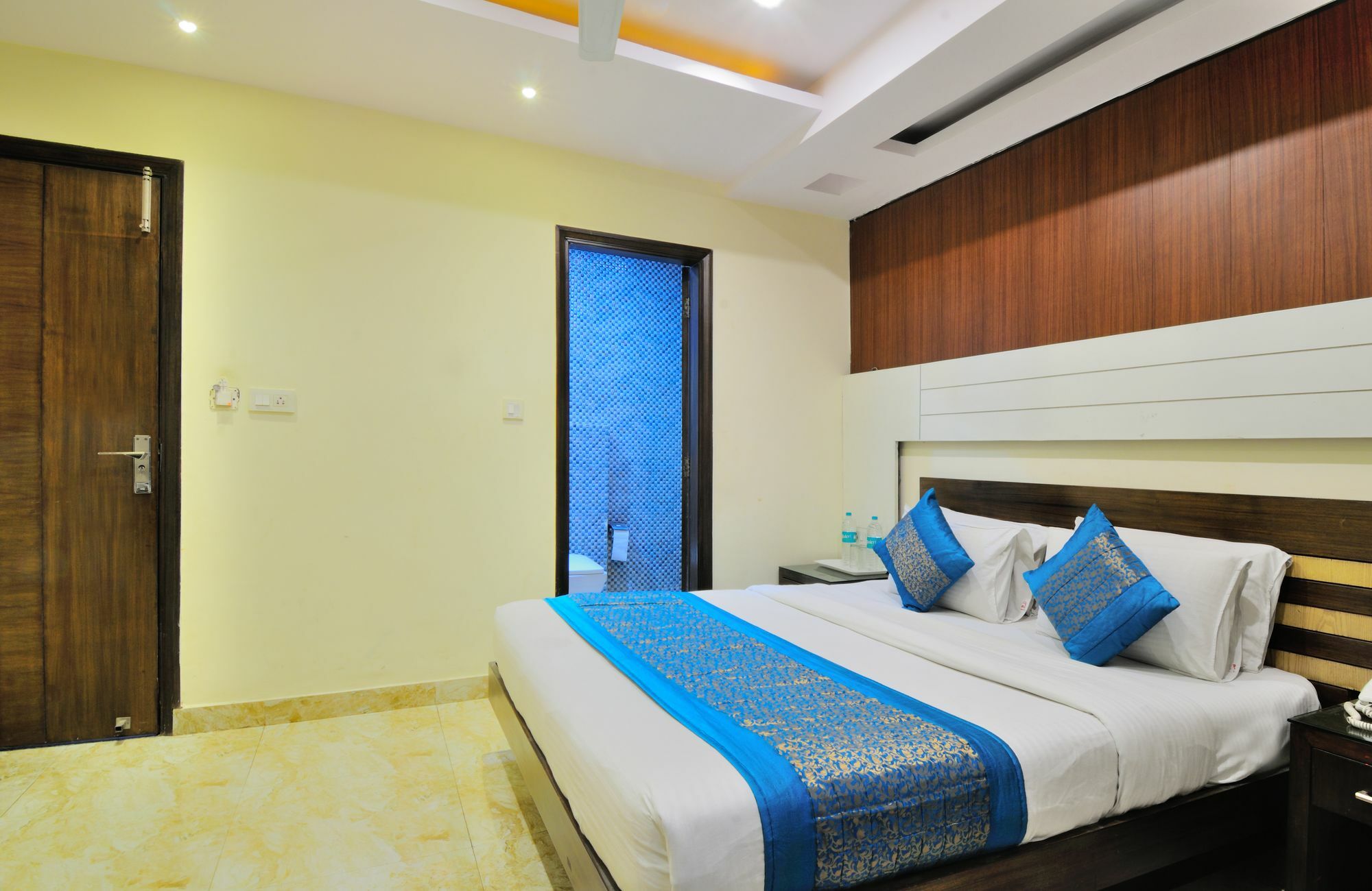 Hotel Gold Star Inn - Paharganj Yeni Delhi Dış mekan fotoğraf