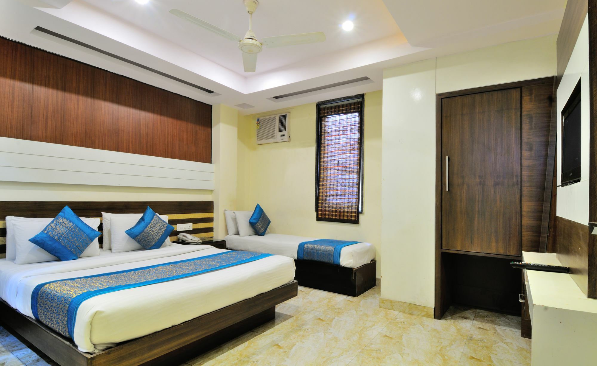 Hotel Gold Star Inn - Paharganj Yeni Delhi Dış mekan fotoğraf